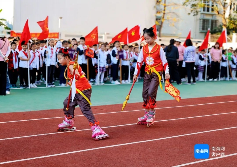 开学首日，“AI浓度”超标