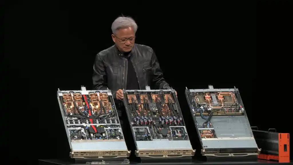 英伟达要做全球AI基础设施运营商，黄仁勋：全球一半AI人才是中国人