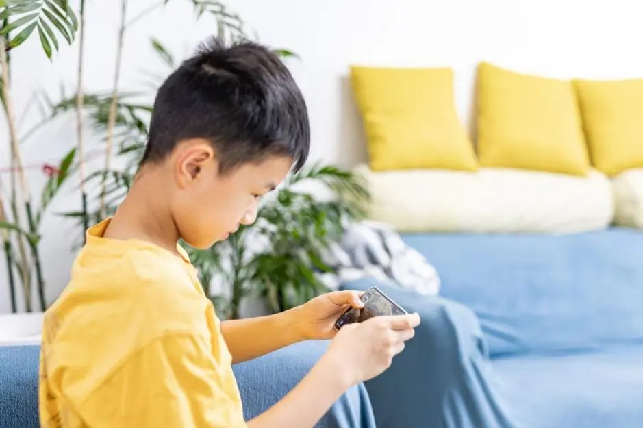 AI玩游戏比人好？但让AI 玩游戏有什么用啊…