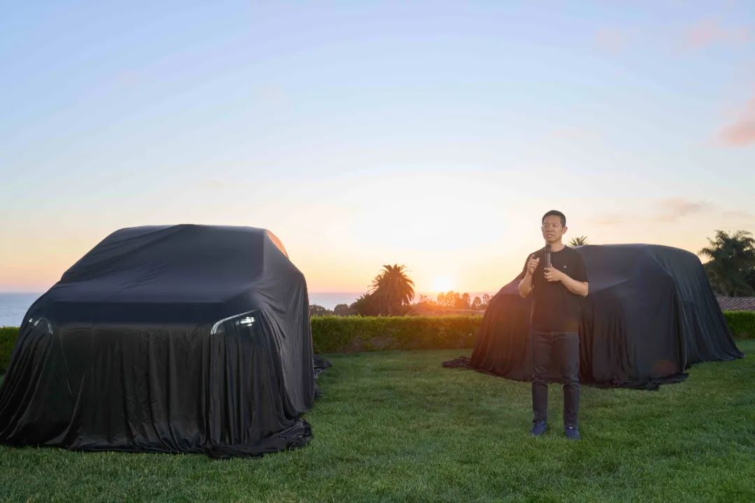 法拉第未来 FX Super One 私享与共创活动举行,FF 超级智脸系统及 FF EAI 具身智能体 6×4 架构发布